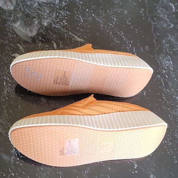 BRAND NEW WHITE MOUNTAIN KNIT SLIP ON MULES-DYSTANT - Picture 10 of 15